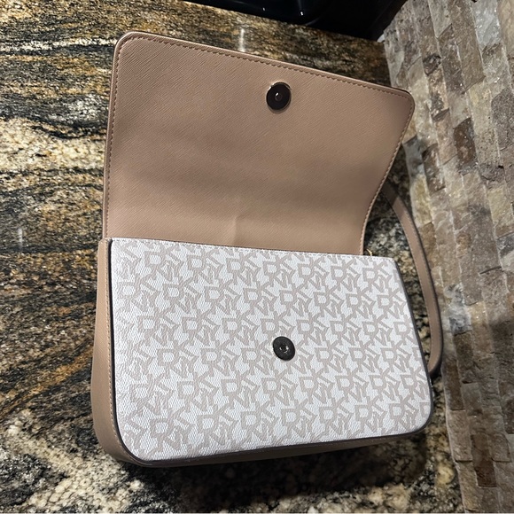 DNKY Sina Flap Shoulder Bag - Picture 4 of 7